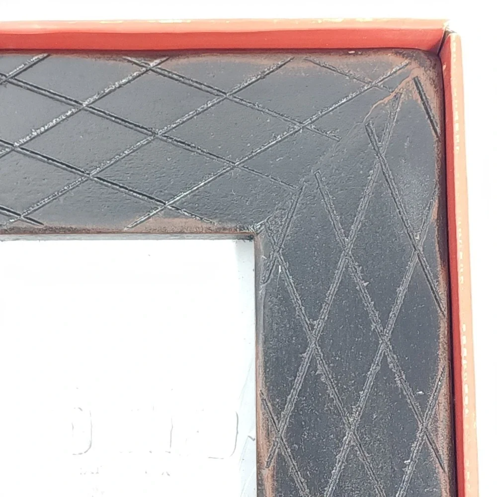 Red Shed vtg etched